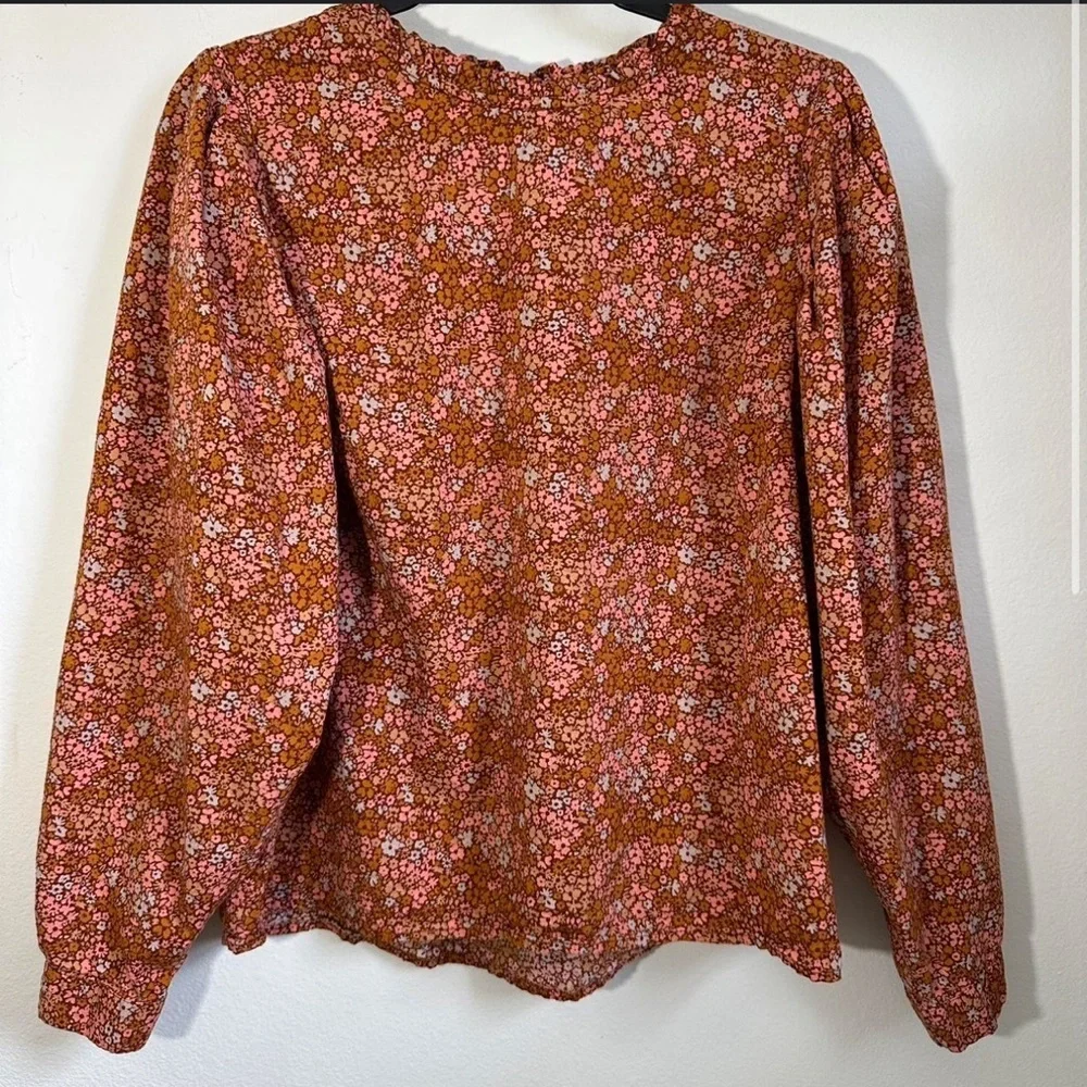 Universal Thread Floral Blouse Size Large - Picture 2 of 8